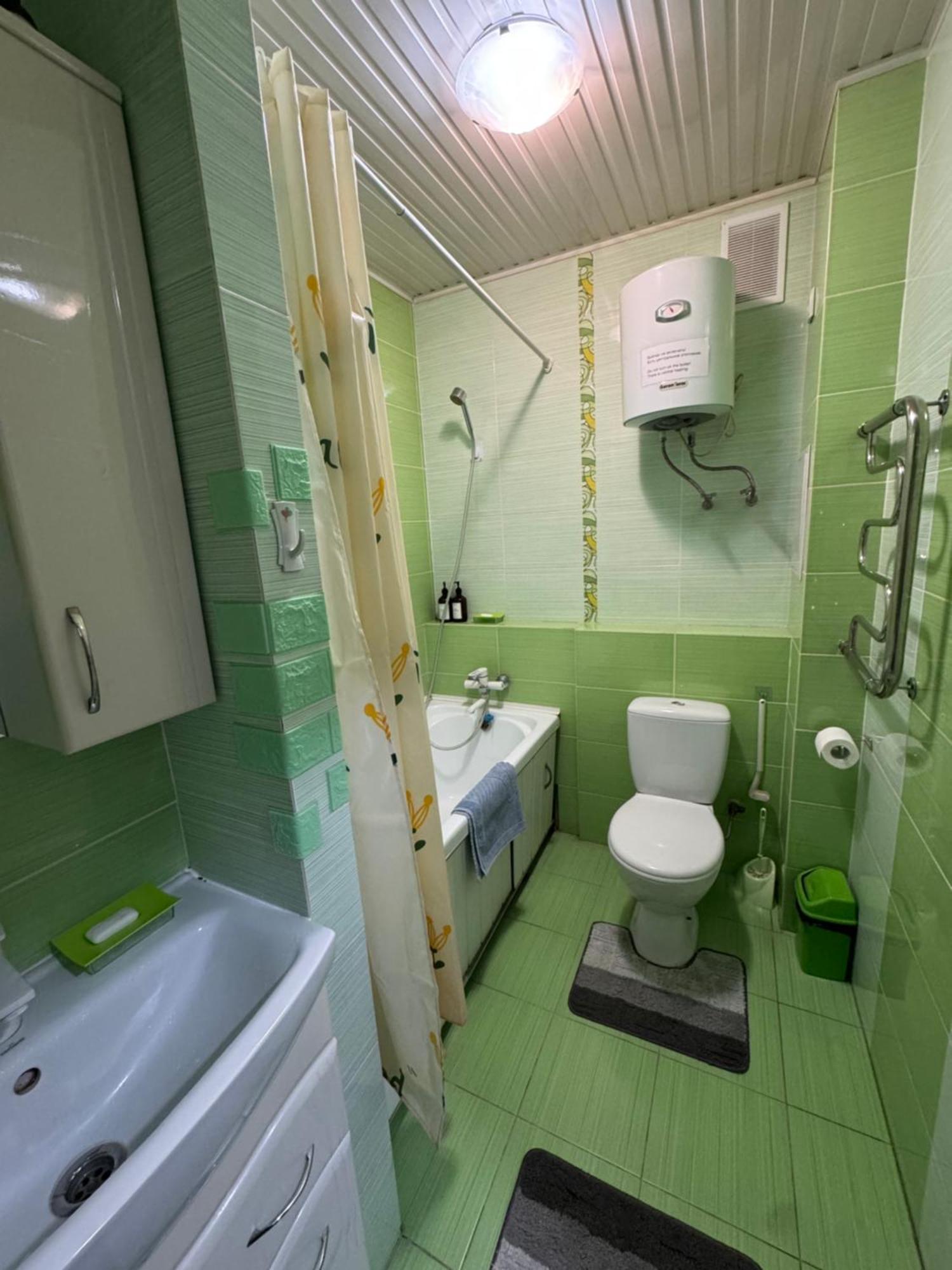 One-Room Apartment Opposite Almaty Airport Turksib Exteriör bild