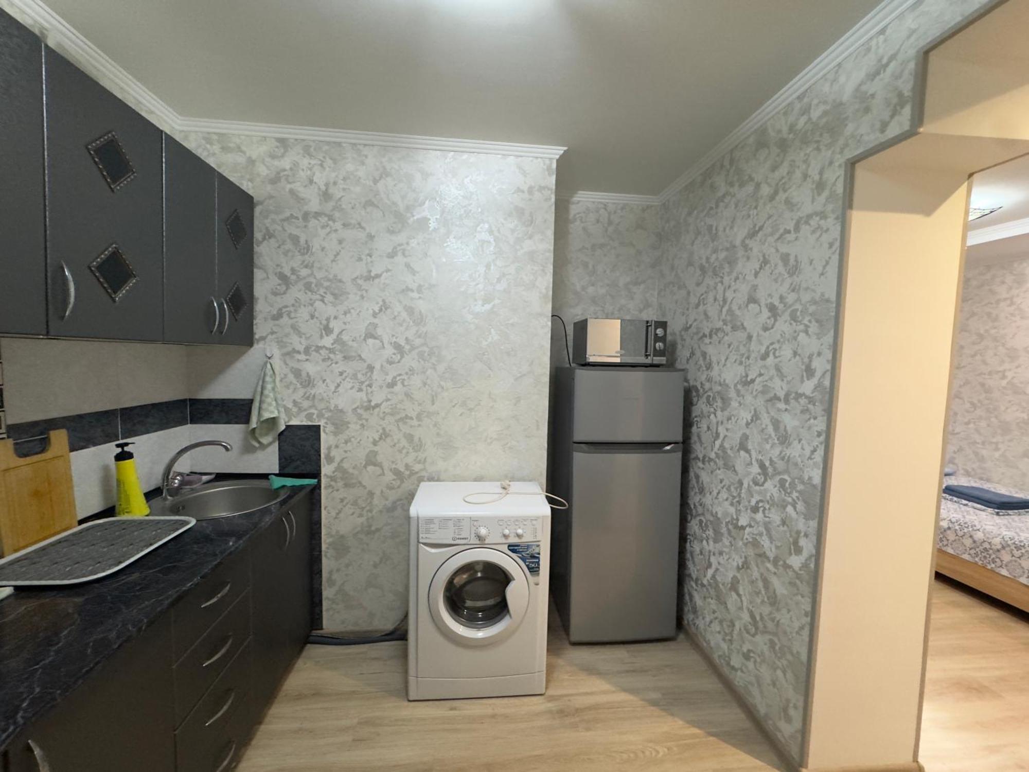 One-Room Apartment Opposite Almaty Airport Turksib Exteriör bild